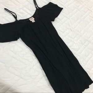 Cold shoulder black summer dress